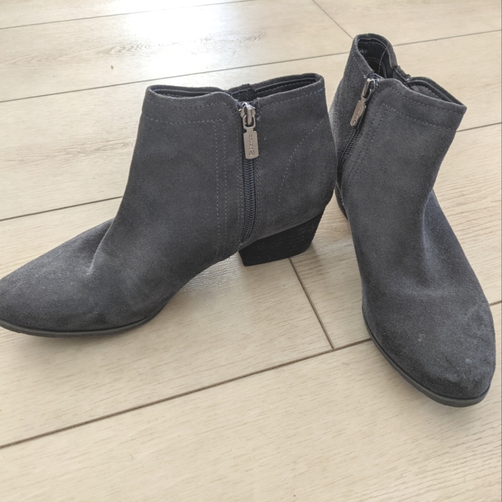 Blondo Valli boots, size 9.5M, gray suede, waterproof